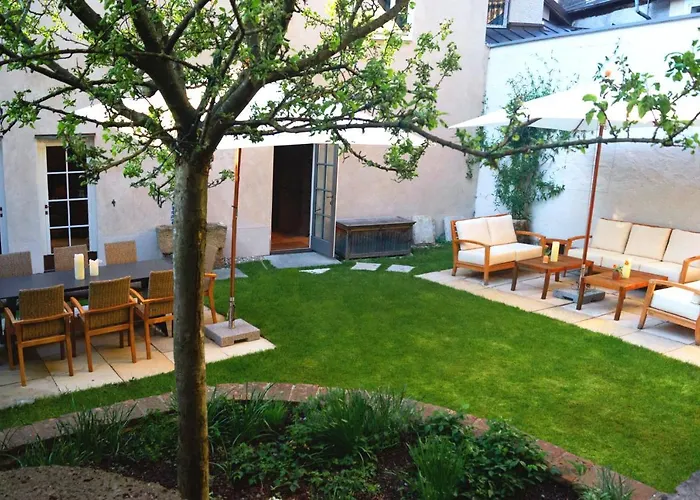 Townhouse Weisses Kreuz